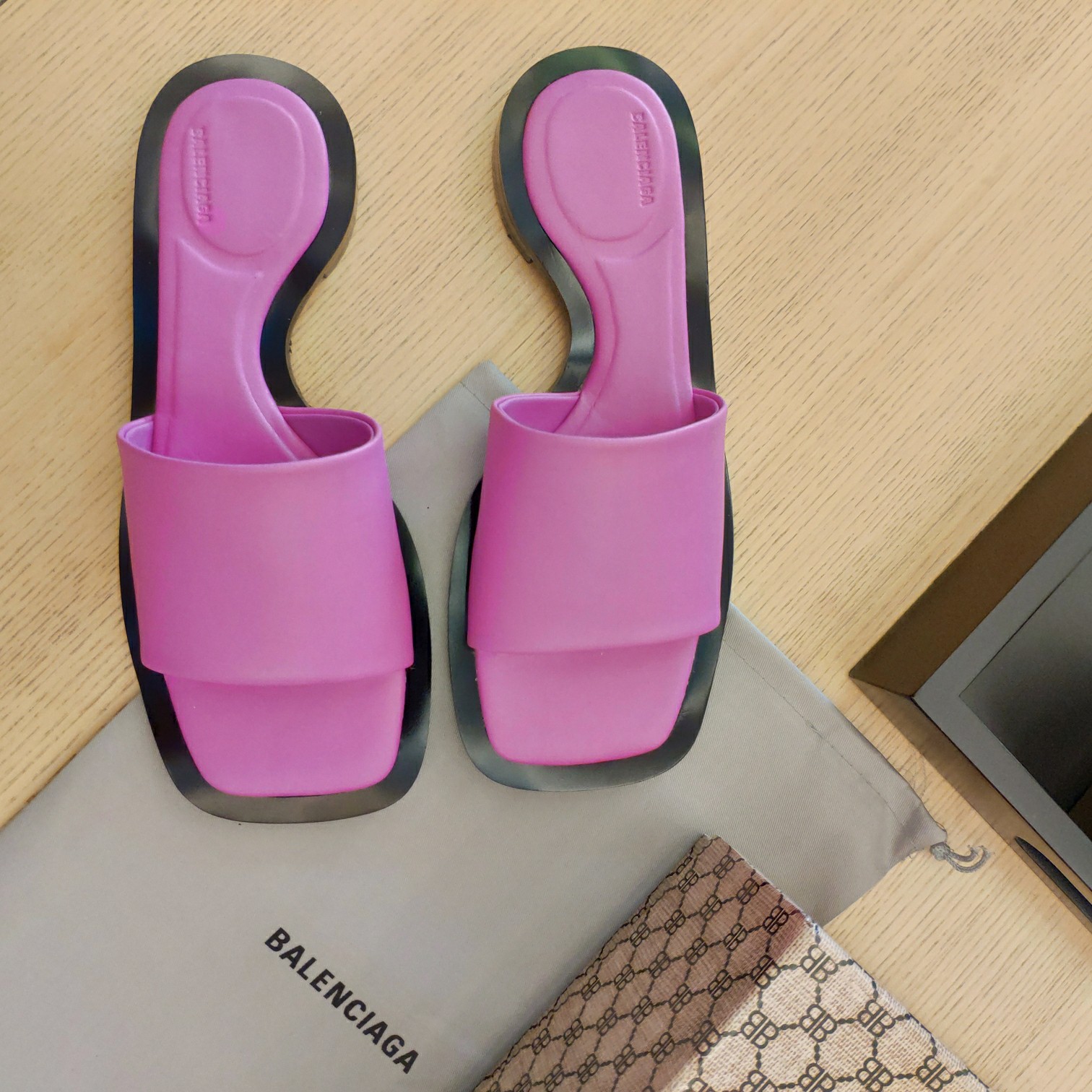 Balenciaga Logo Leather Slide Sandal - DesignerGu