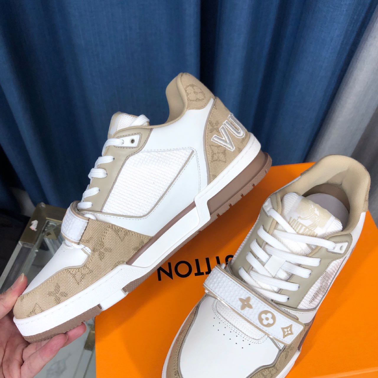 Louis Vuitton Run  Away Sneaker - DesignerGu