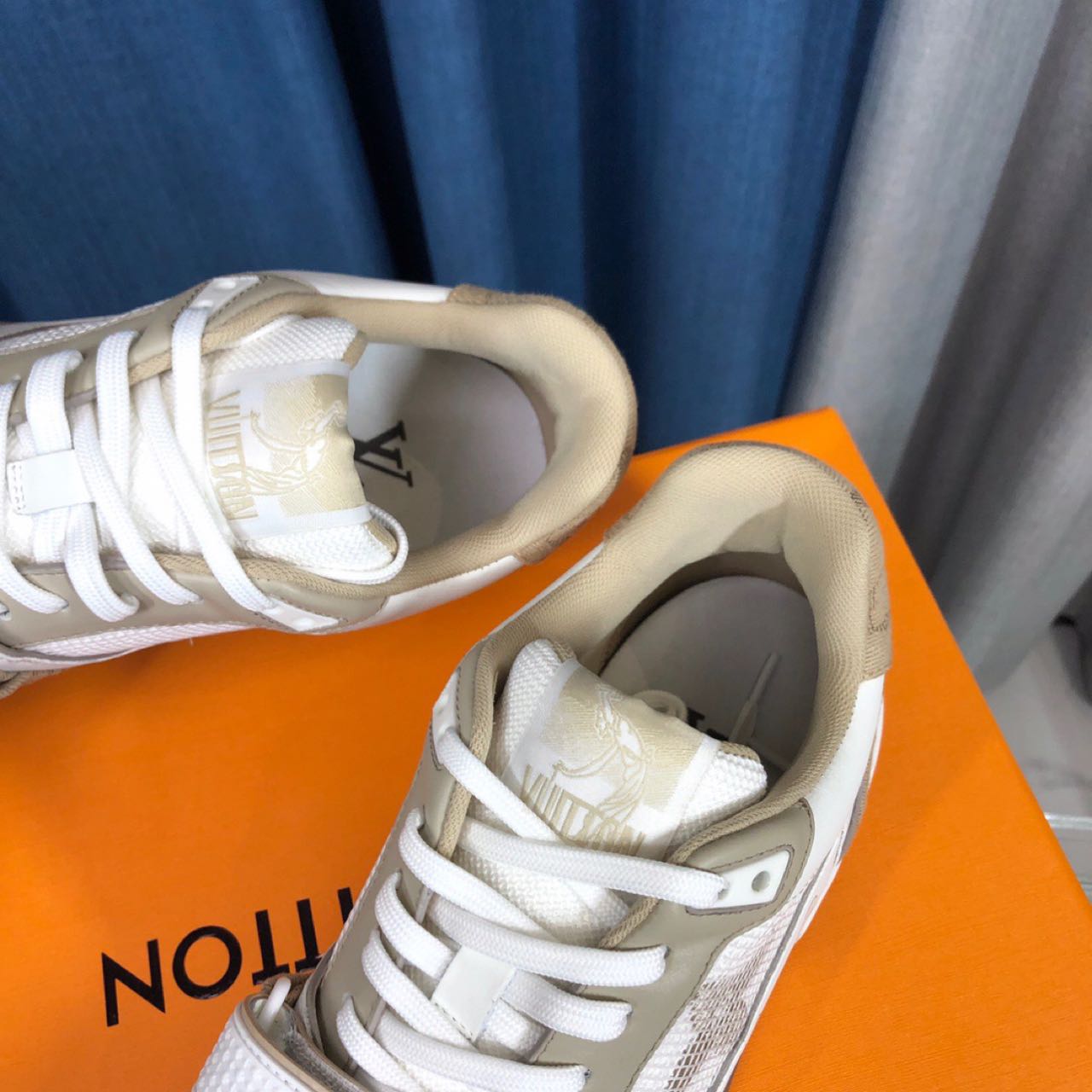 Louis Vuitton Run  Away Sneaker - DesignerGu