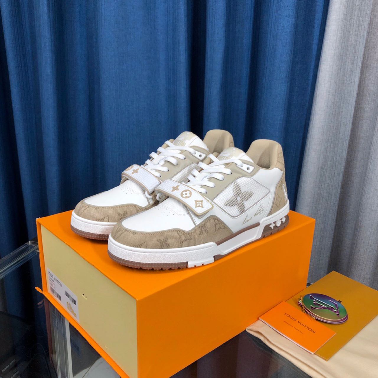 Louis Vuitton Run  Away Sneaker - DesignerGu