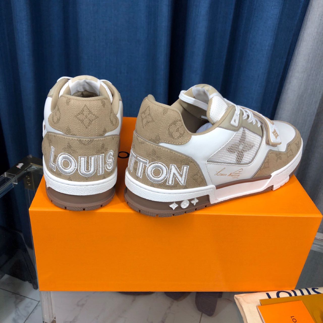 Louis Vuitton Run  Away Sneaker - DesignerGu