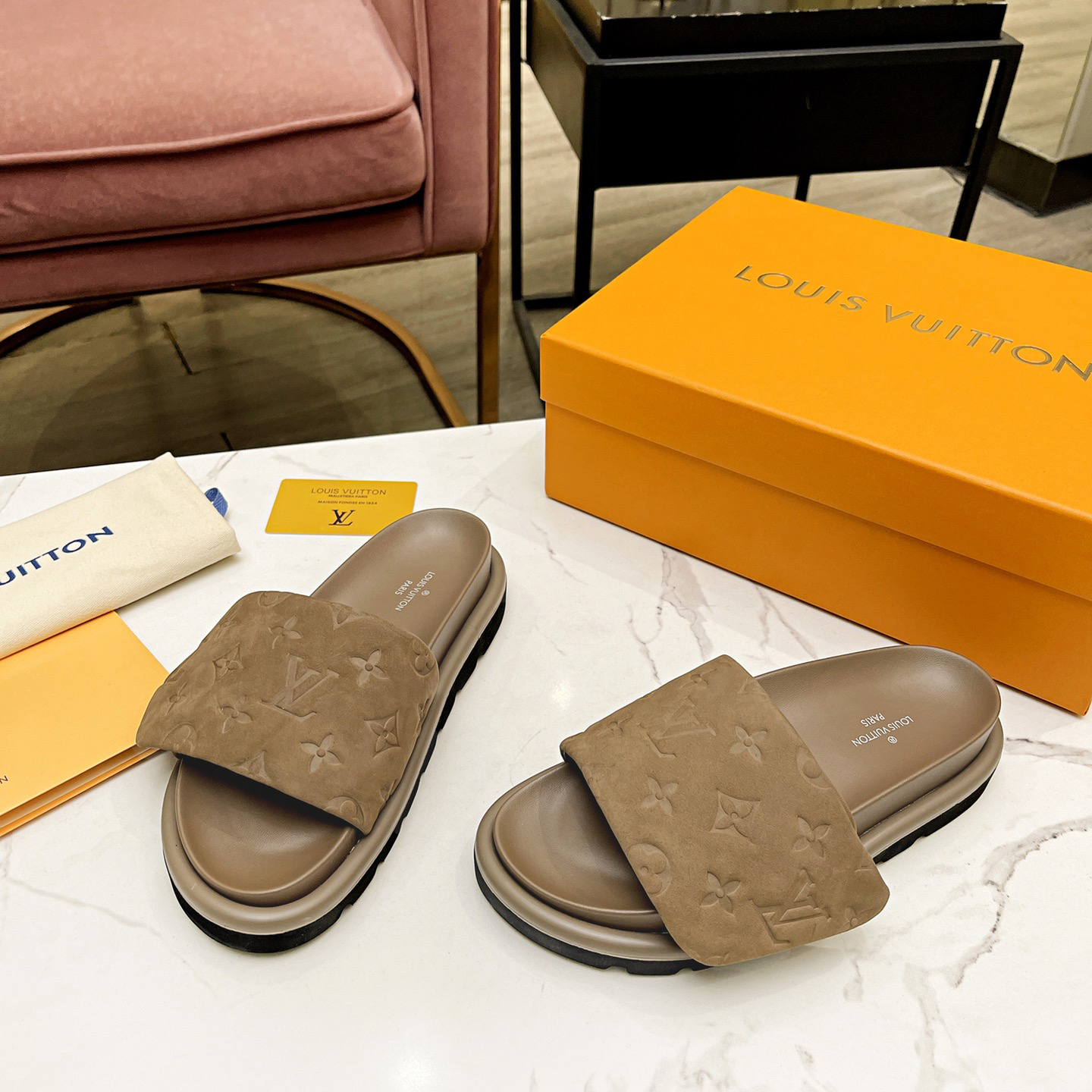 Louis Vuitton Pool Pillow Comfort Mules - DesignerGu