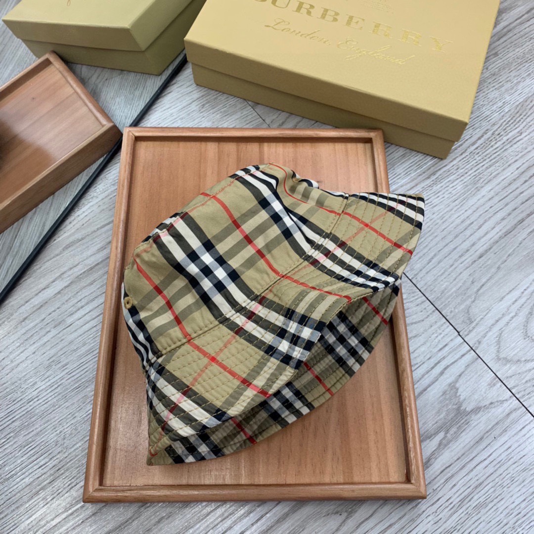 Burberry Vintage Check Cotton Bucket Hat - DesignerGu