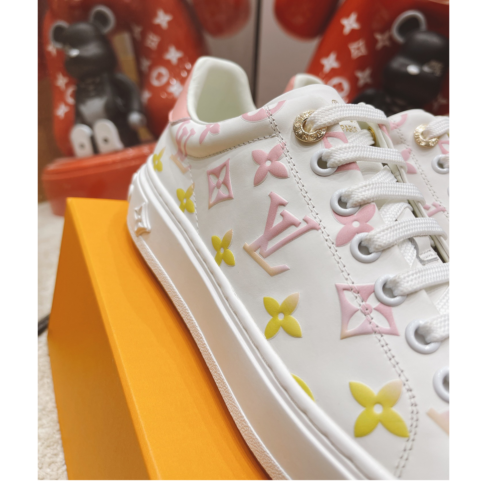 Louis Vuitton Monogram Sneaker - DesignerGu