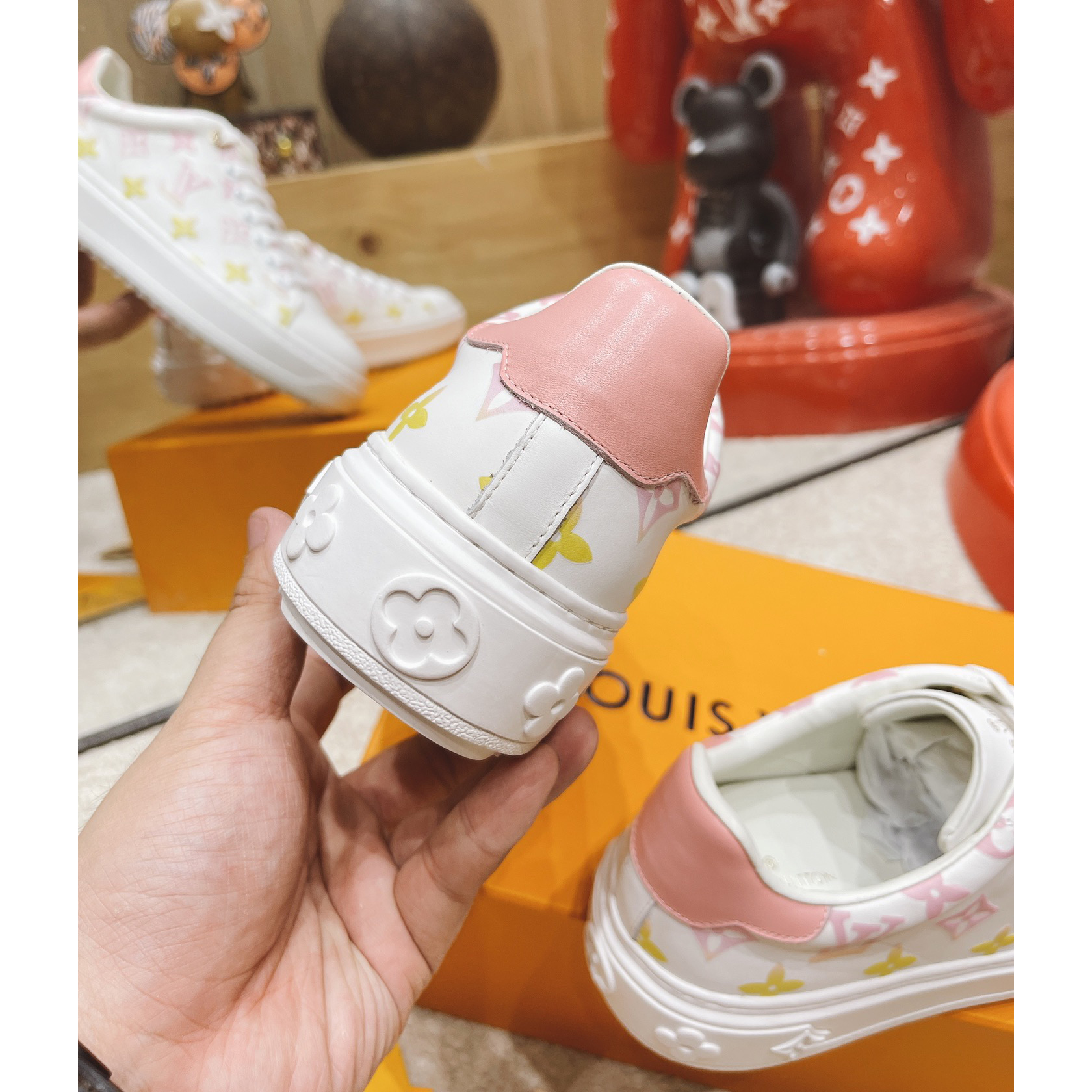 Louis Vuitton Monogram Sneaker - DesignerGu