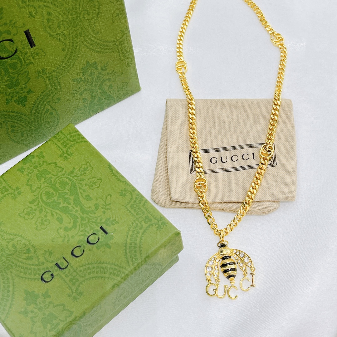 Gucci  Necklace - DesignerGu