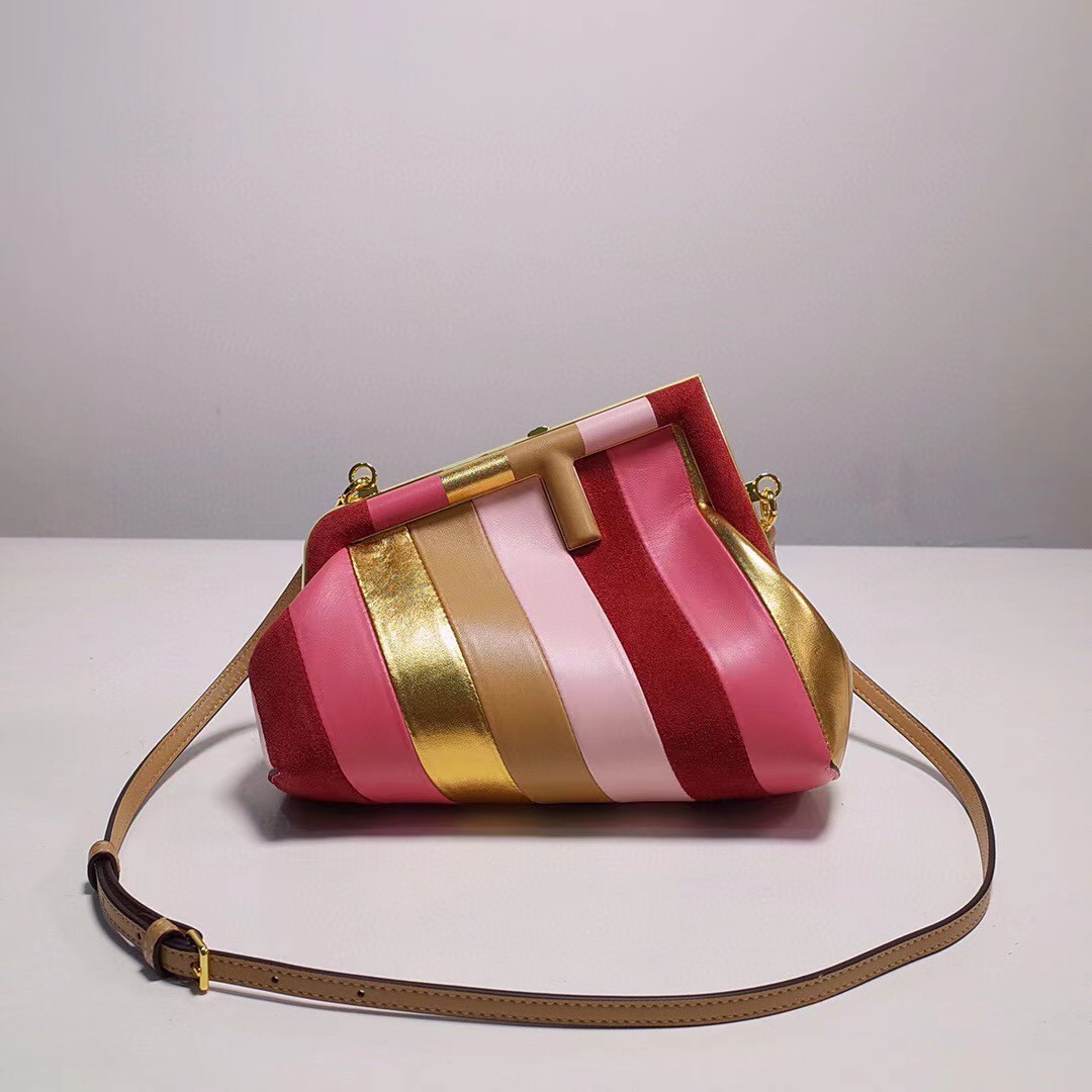 Fendi First Handbag（26-18-9.5cm） - DesignerGu