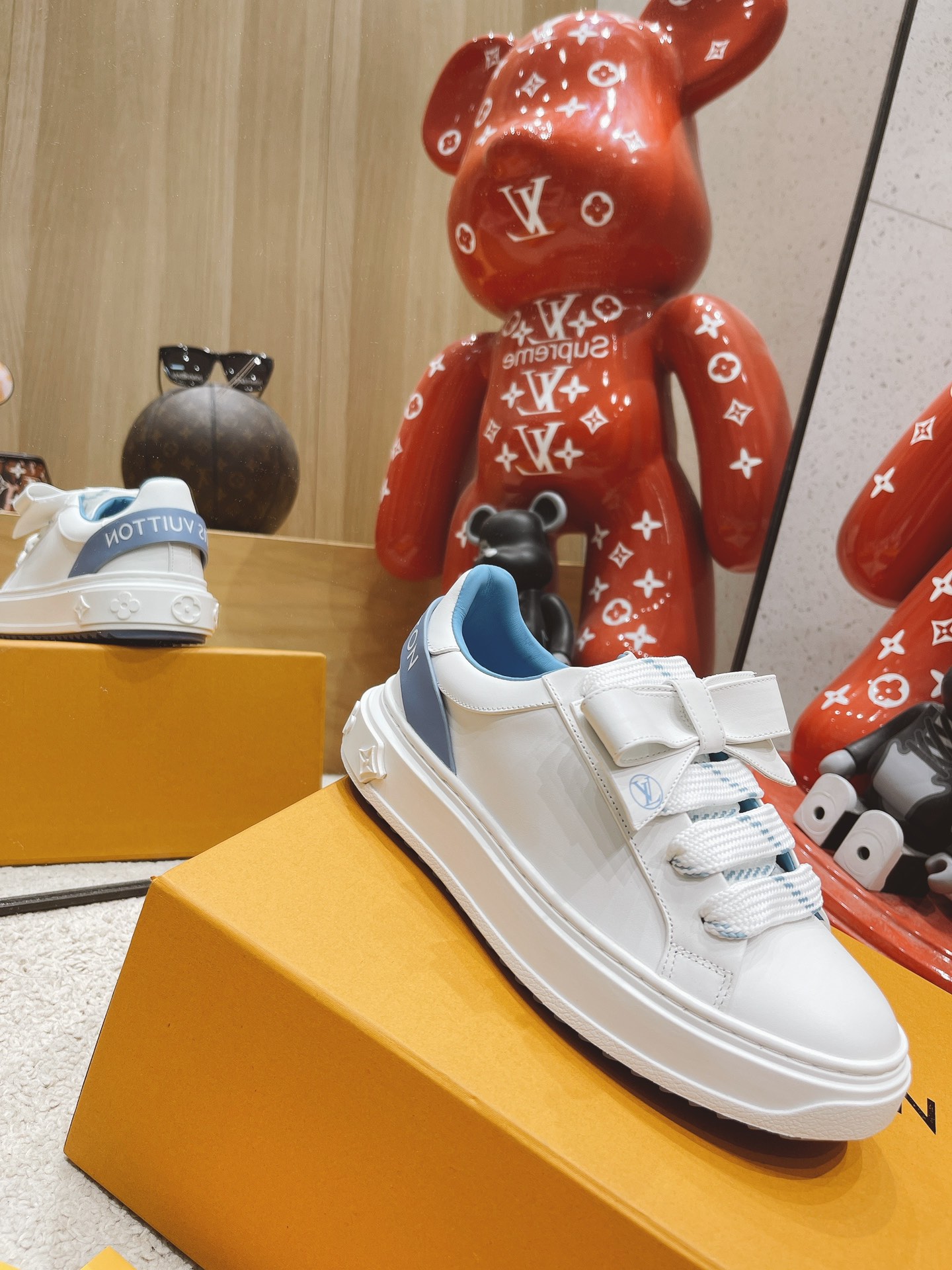 Louis Vuitton Logo Sneaker - DesignerGu