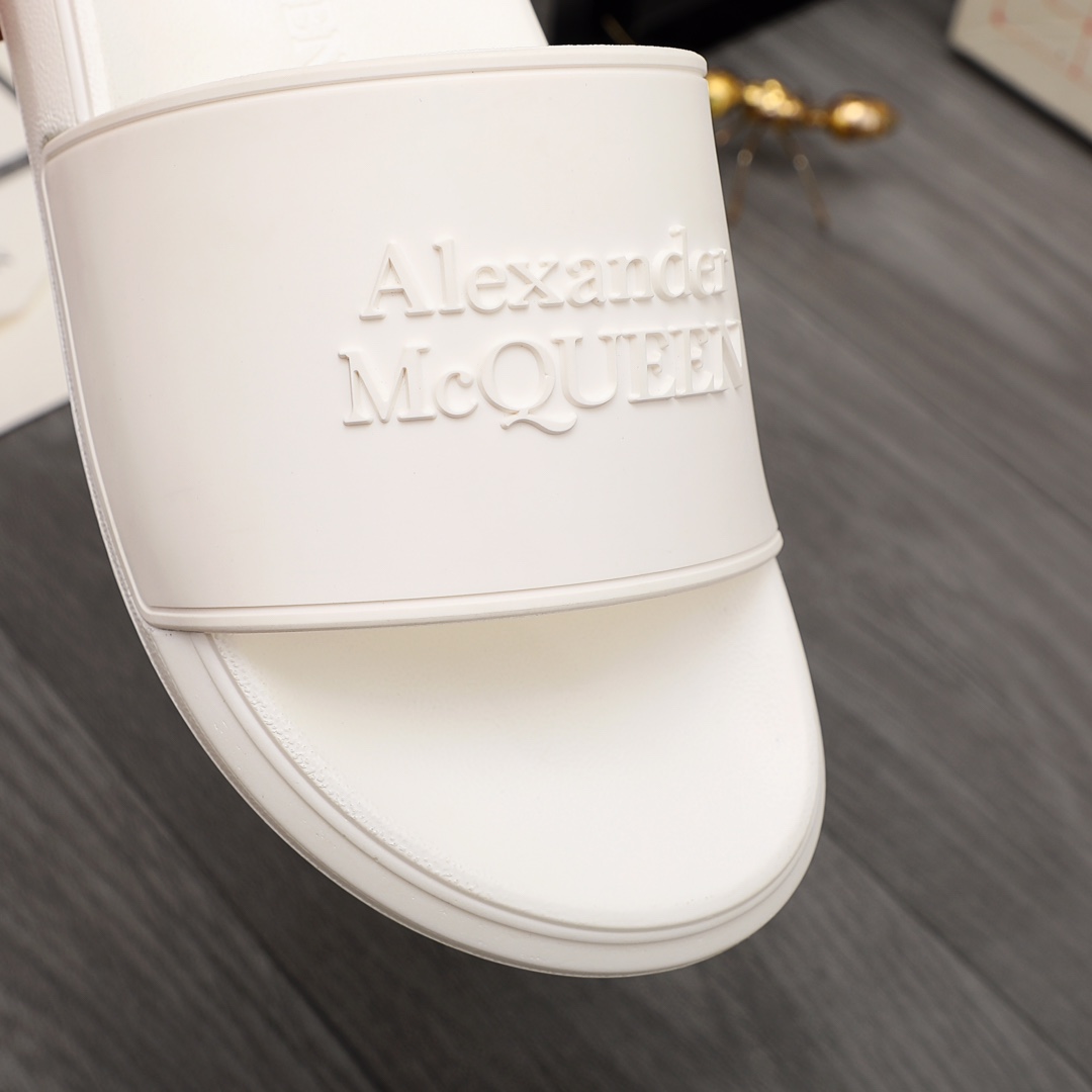 Alexander Mqueen Logo Slipper - DesignerGu