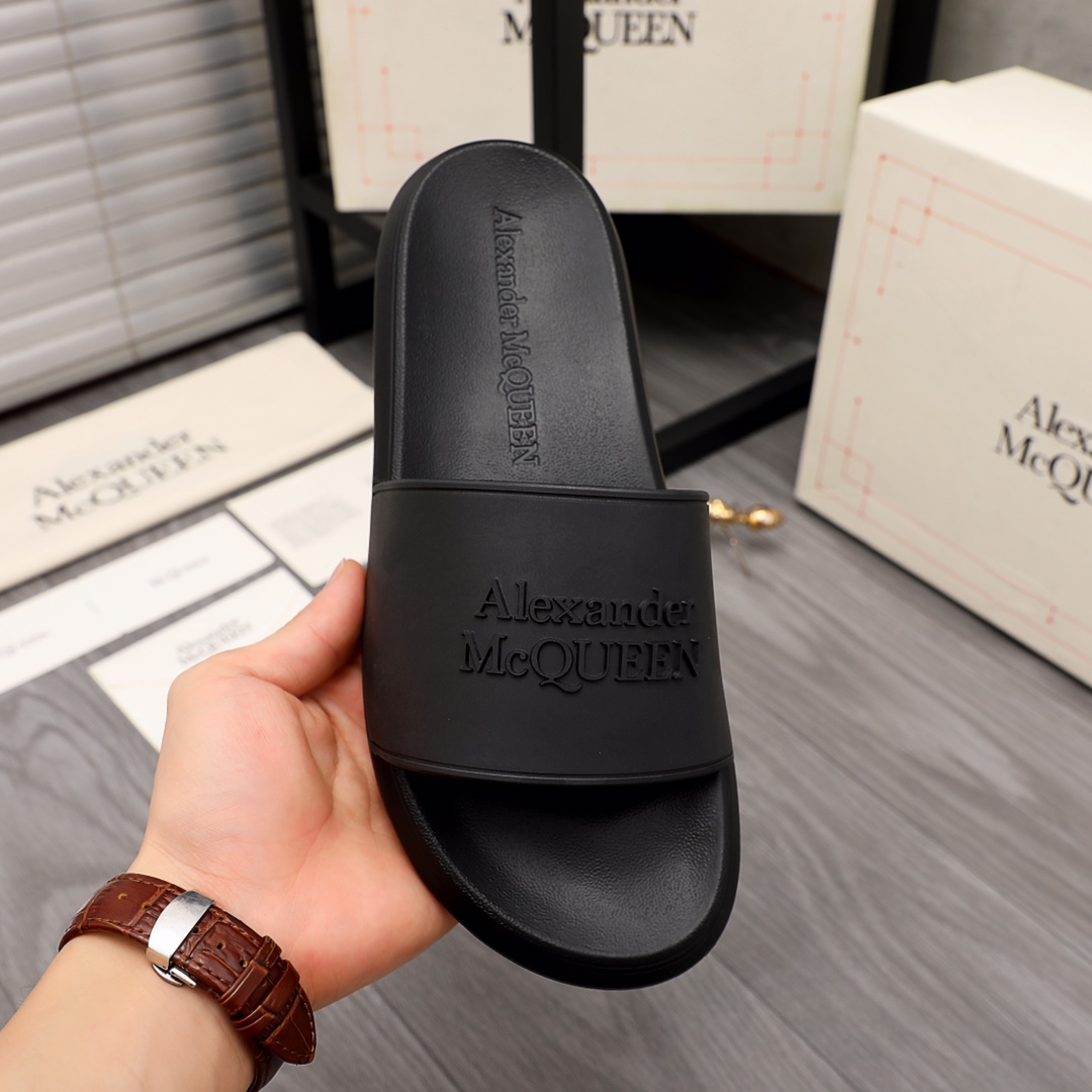 Alexander Mqueen Logo Slipper - DesignerGu