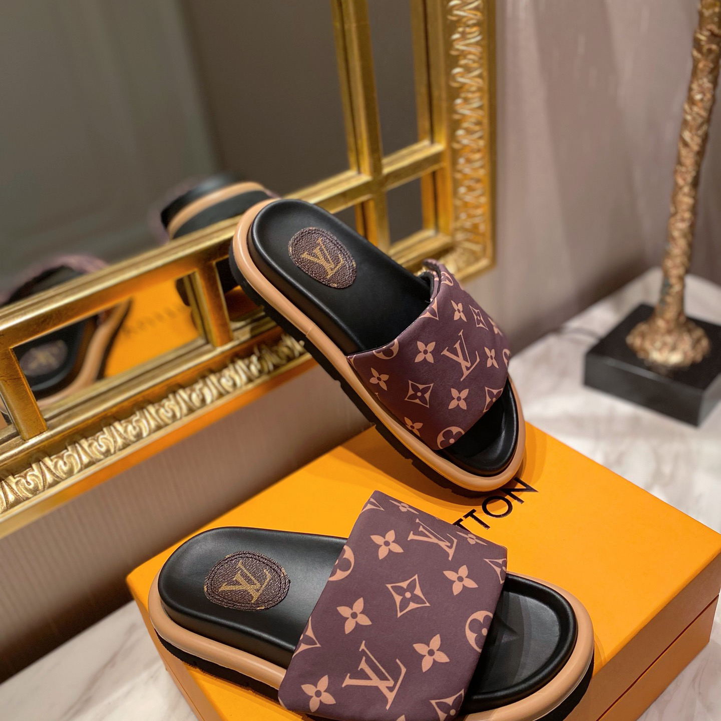 Louis Vuitton Pool Pillow Comfort Mules - DesignerGu