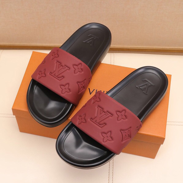 Louis Vuitton Monogram Slippers - DesignerGu