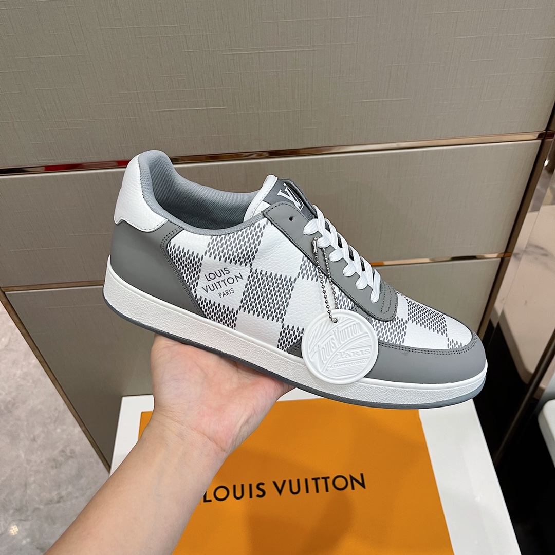 Louis Vuitton Men's Rivoli Sneaker - DesignerGu