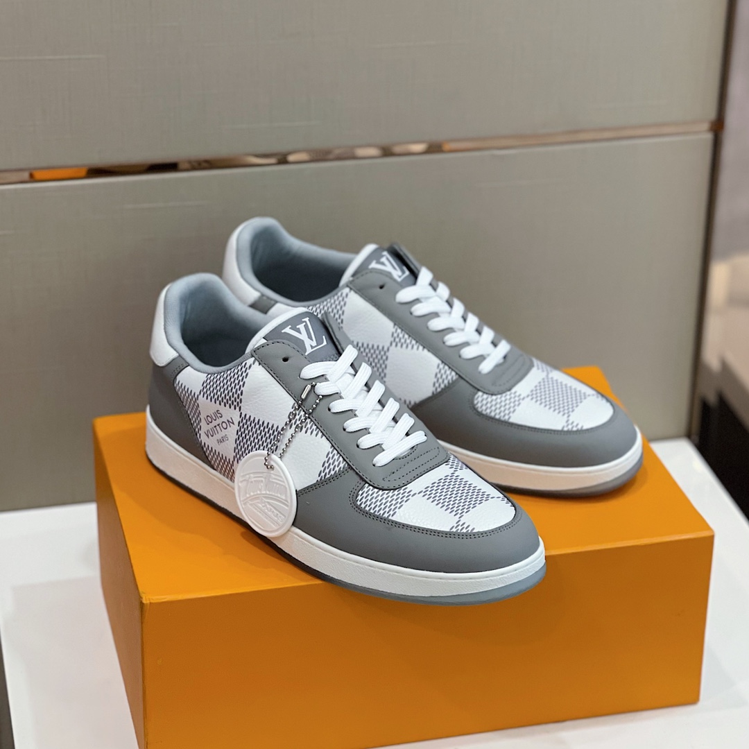 Louis Vuitton Men's Rivoli Sneaker - DesignerGu