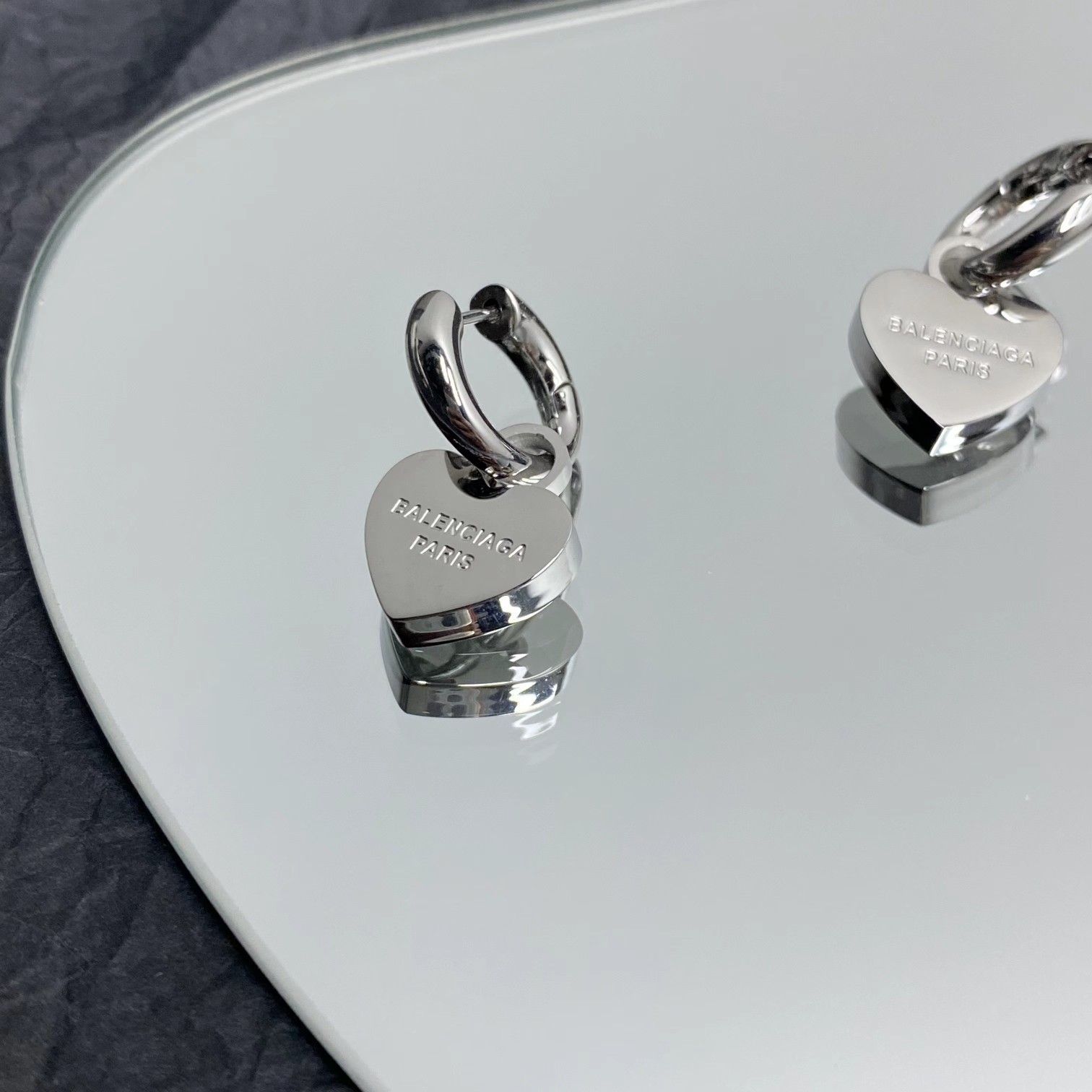 Balenciaga  Engraved Heart Earrings - DesignerGu