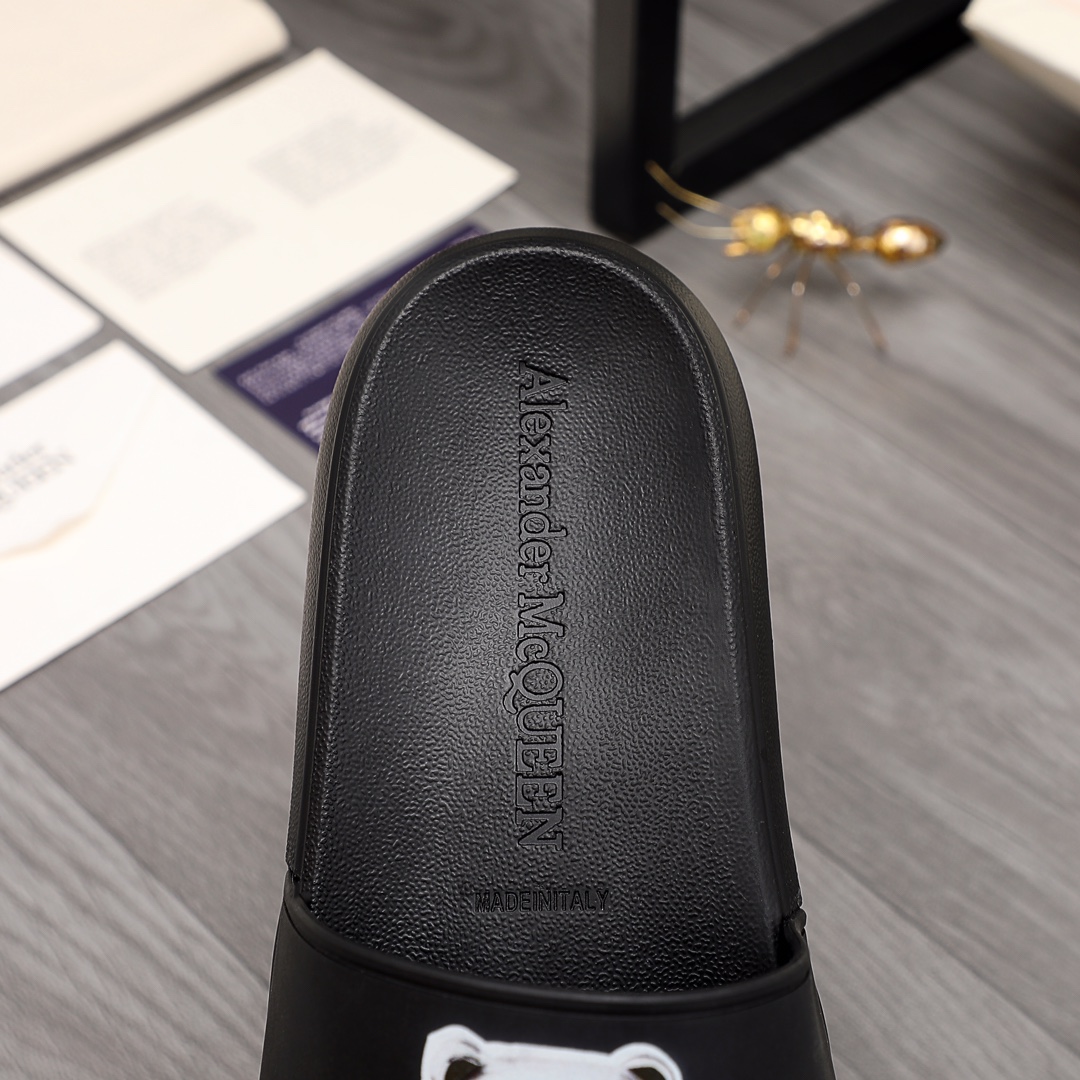 Alexander Mqueen Logo Slipper - DesignerGu