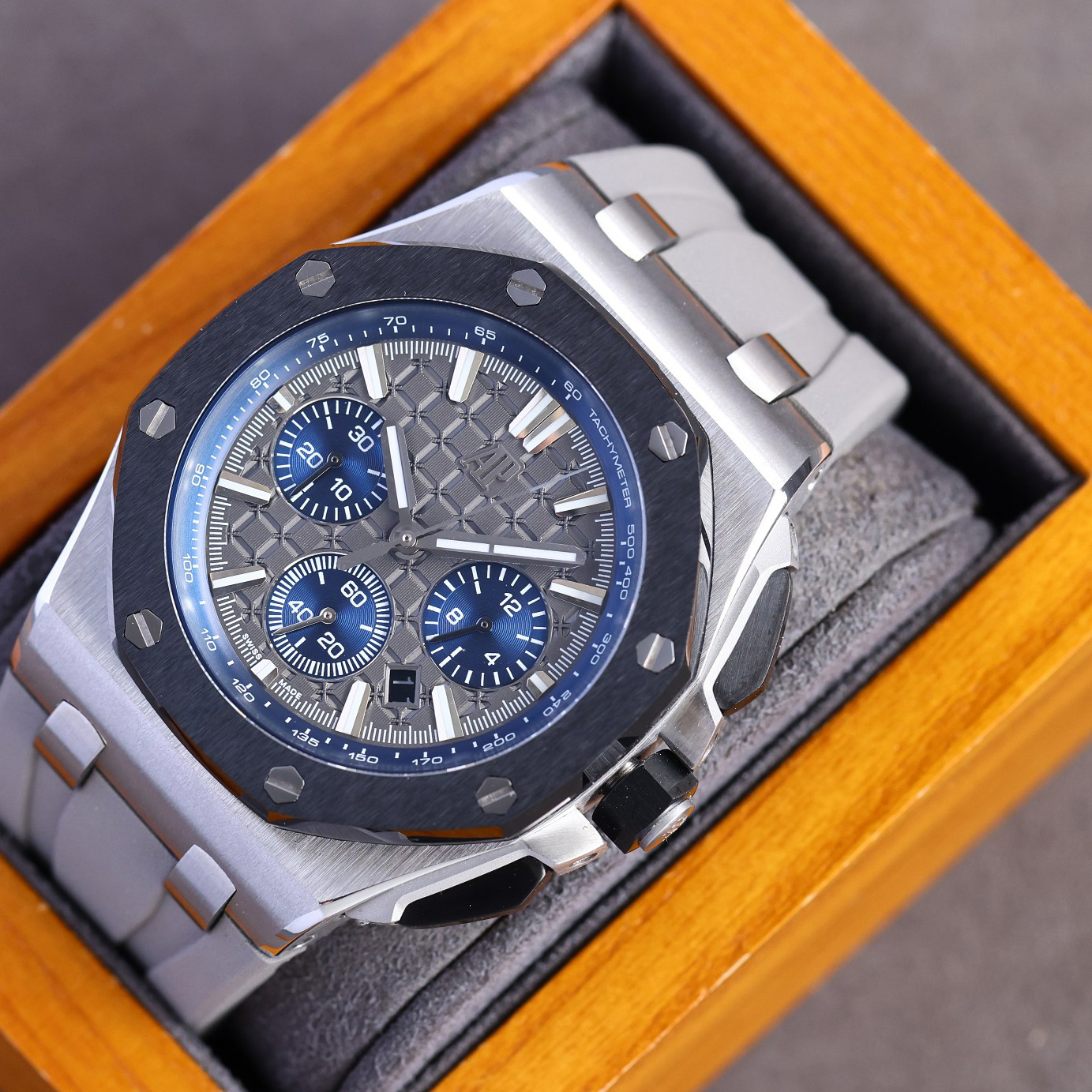 Audemars Piguet  Watch  44mm - DesignerGu