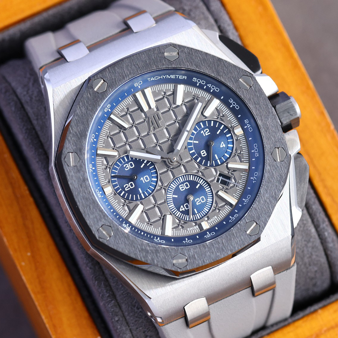 Audemars Piguet  Watch  44mm - DesignerGu