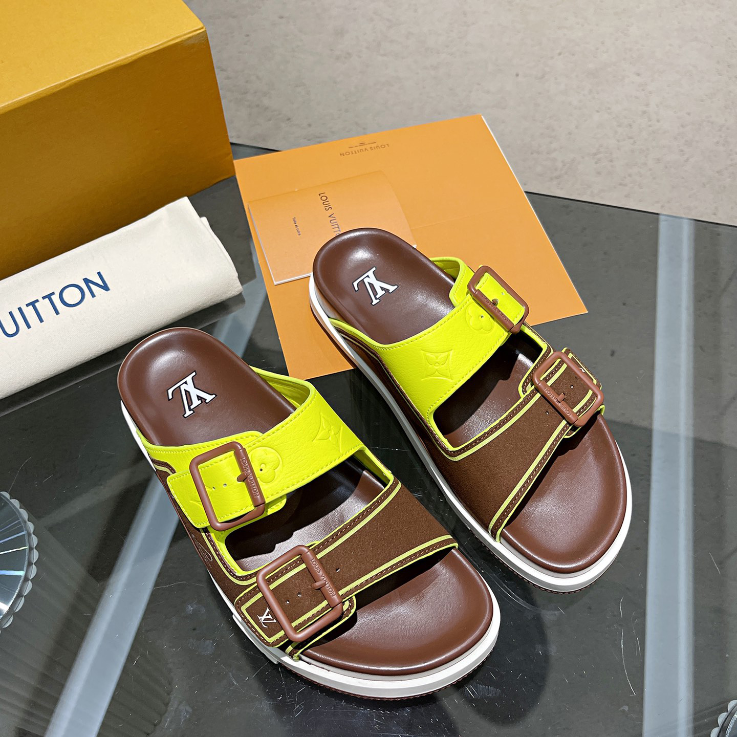 Louis Vuitton Men's Trainer Slippers - DesignerGu