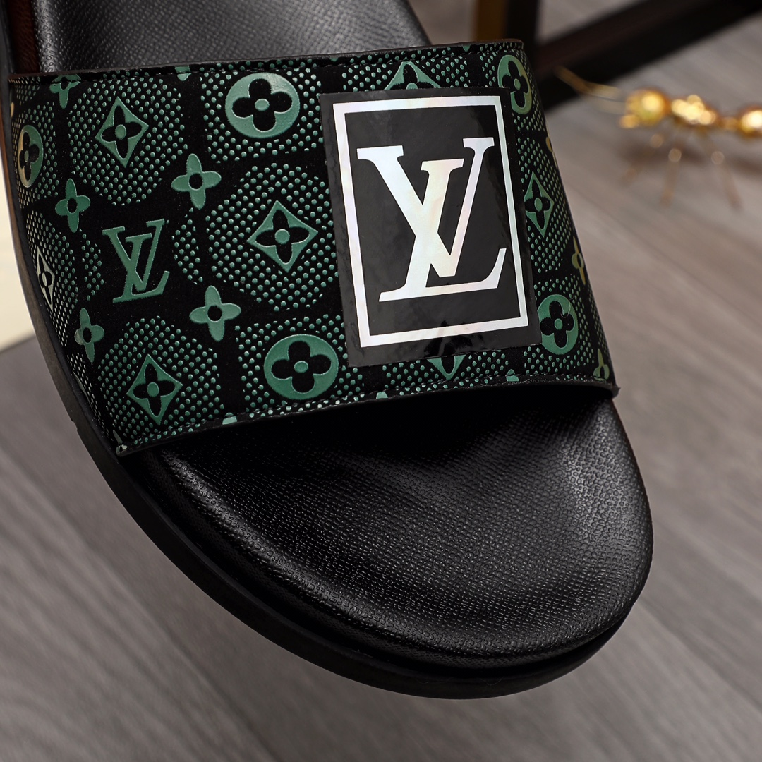 Louis Vuitton Monogram Slippers - DesignerGu