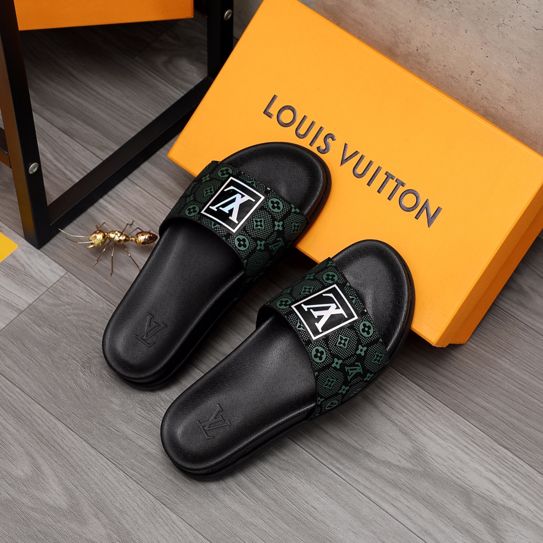 Louis Vuitton Monogram Slippers - DesignerGu