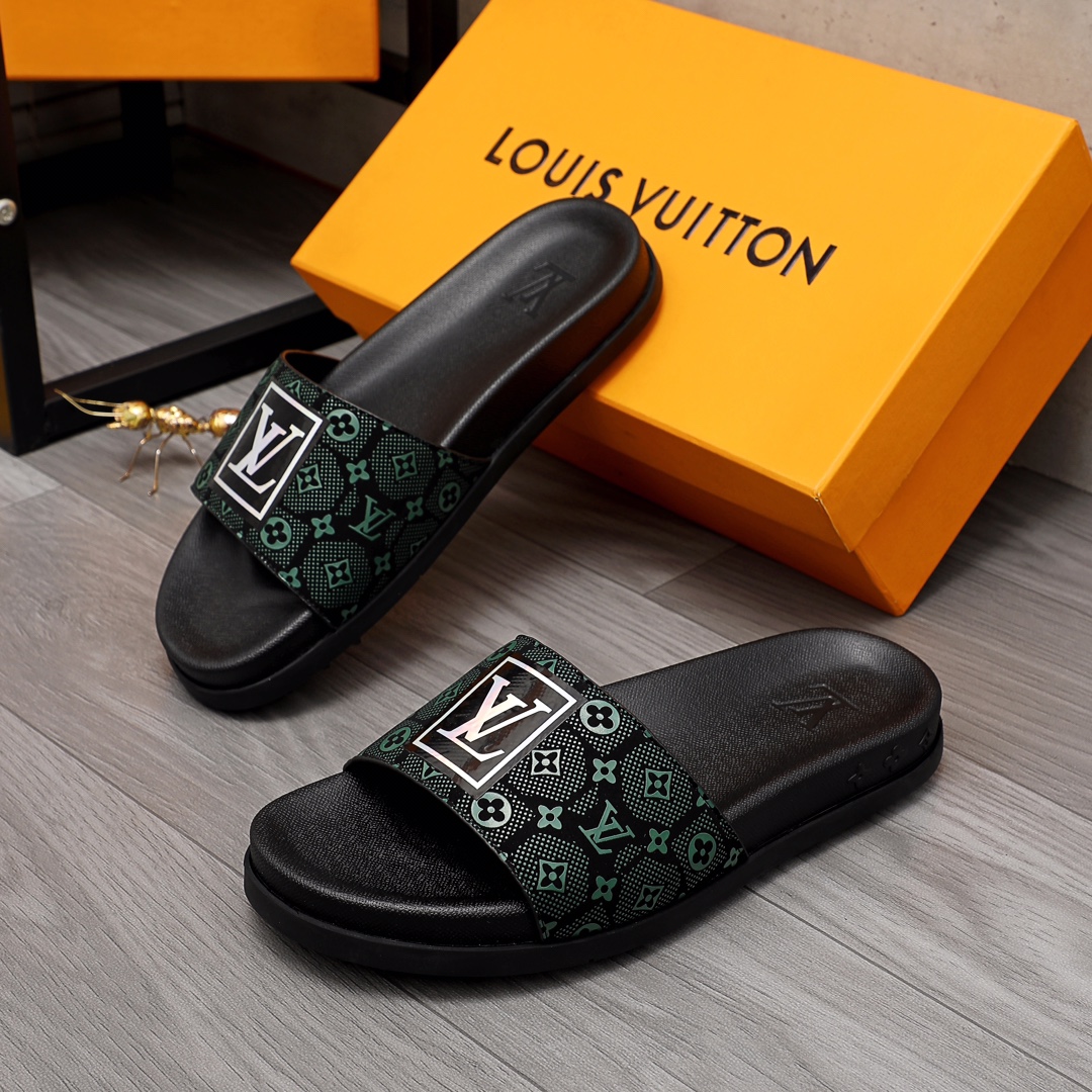 Louis Vuitton Monogram Slippers - DesignerGu