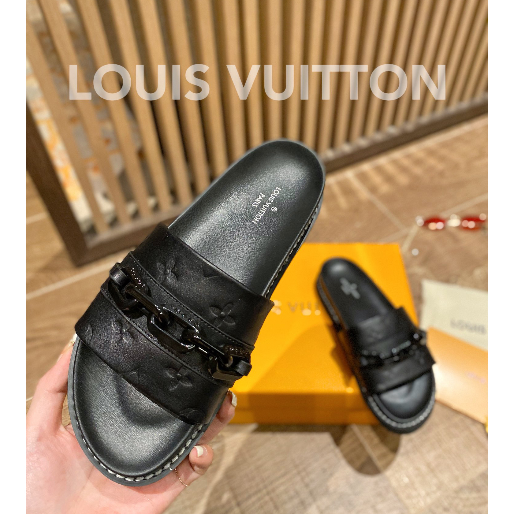 Louis Vuitton Monogram Slipper - DesignerGu