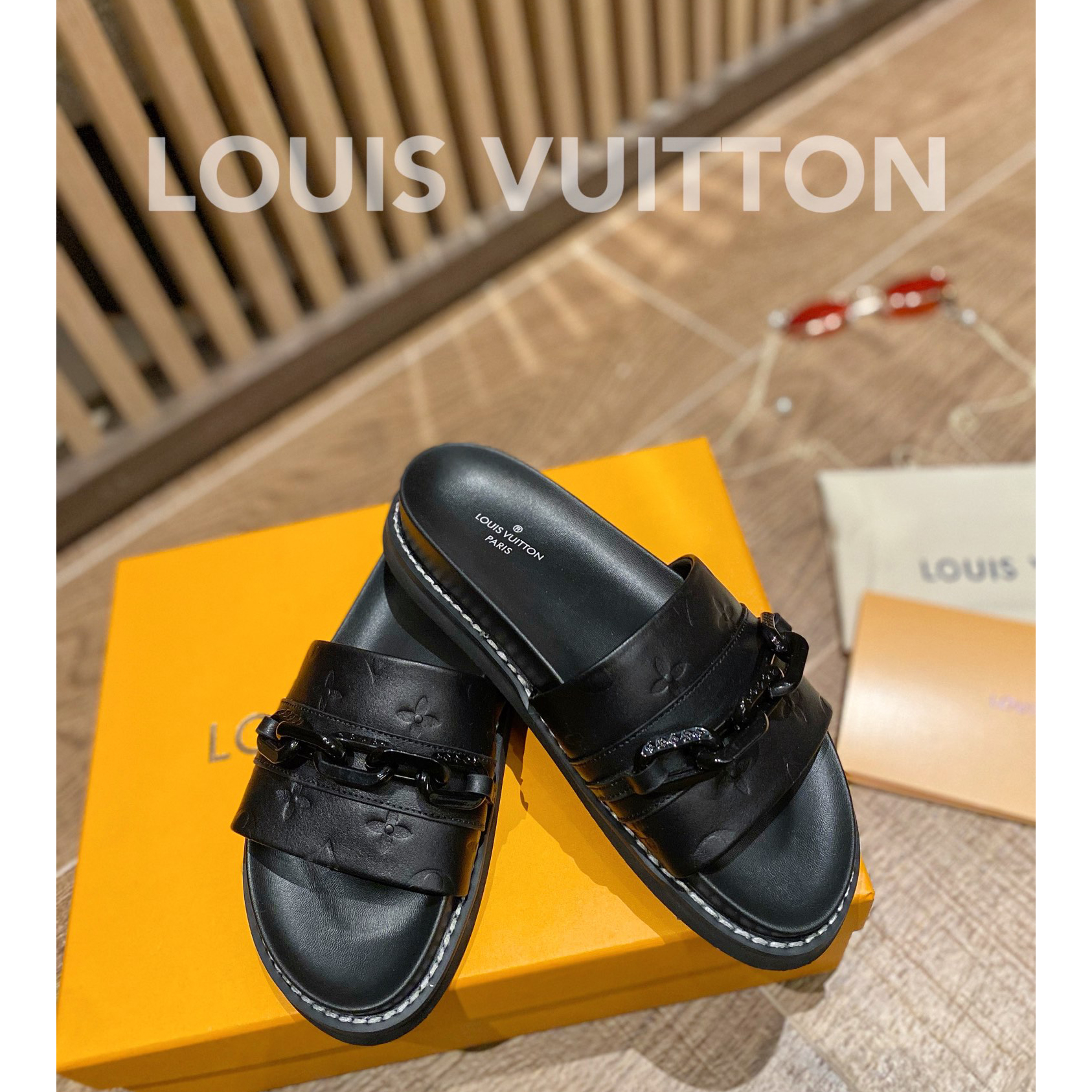 Louis Vuitton Monogram Slipper - DesignerGu