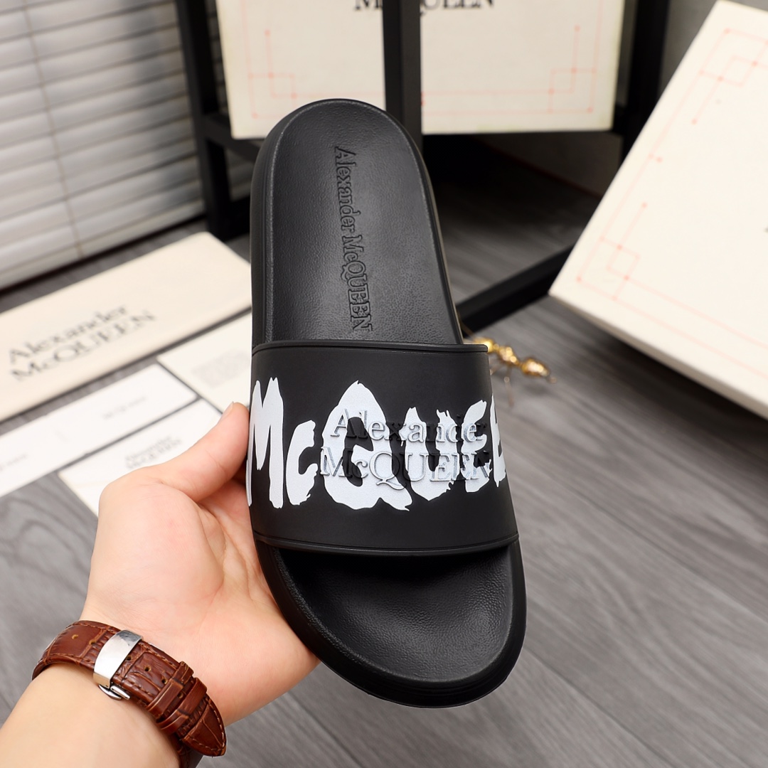 Alexander Mqueen Logo Slipper - DesignerGu