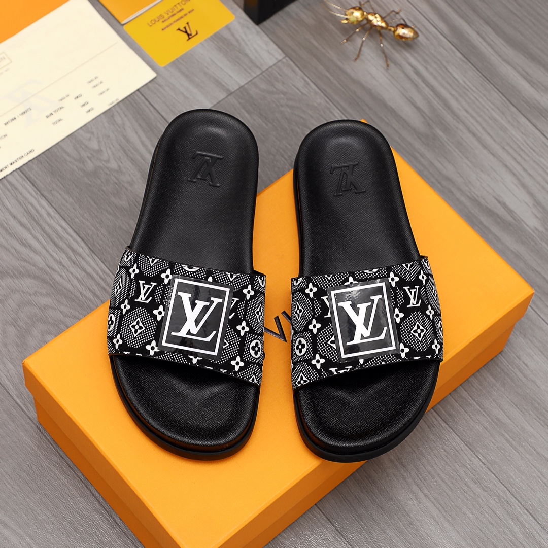 Louis Vuitton Monogram Slippers - DesignerGu