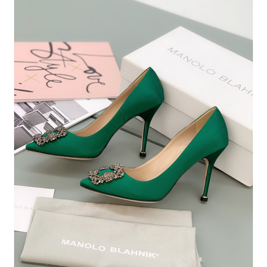 Manolo Blahnik Green Hangisi Pumps With Buckle - DesignerGu