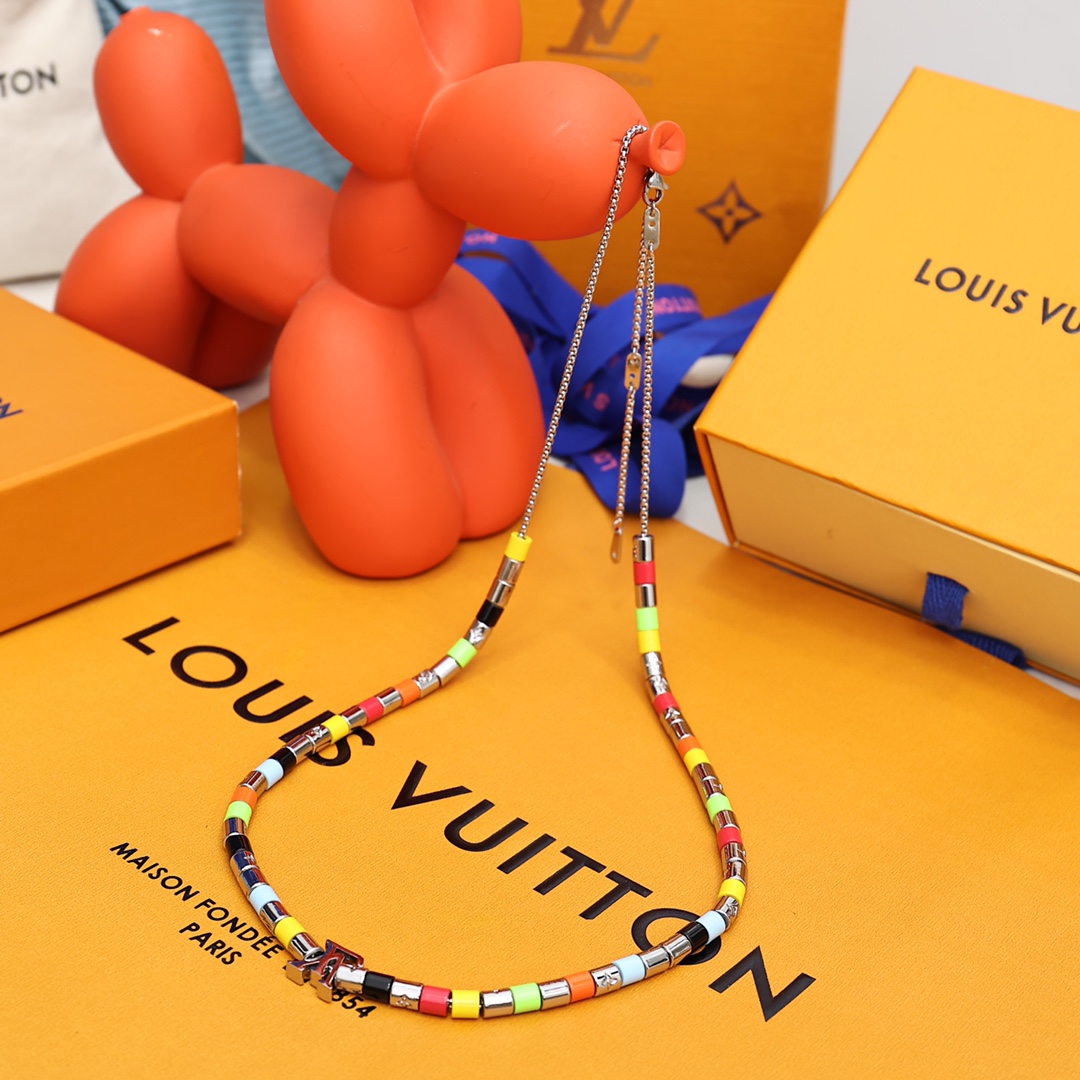 Louis Vuitton Paradise Necklace - DesignerGu