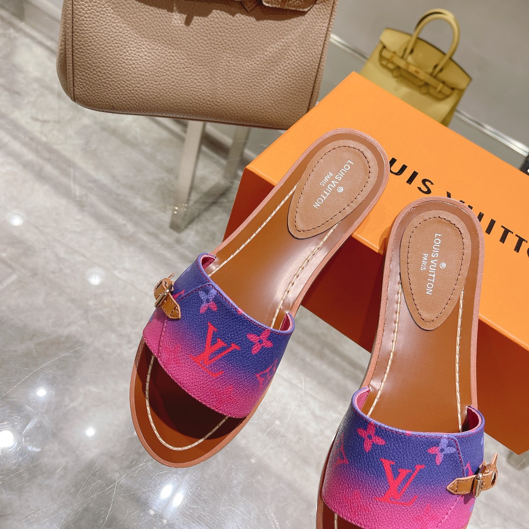 Louis Vuitton Lock It Flat Mule - DesignerGu