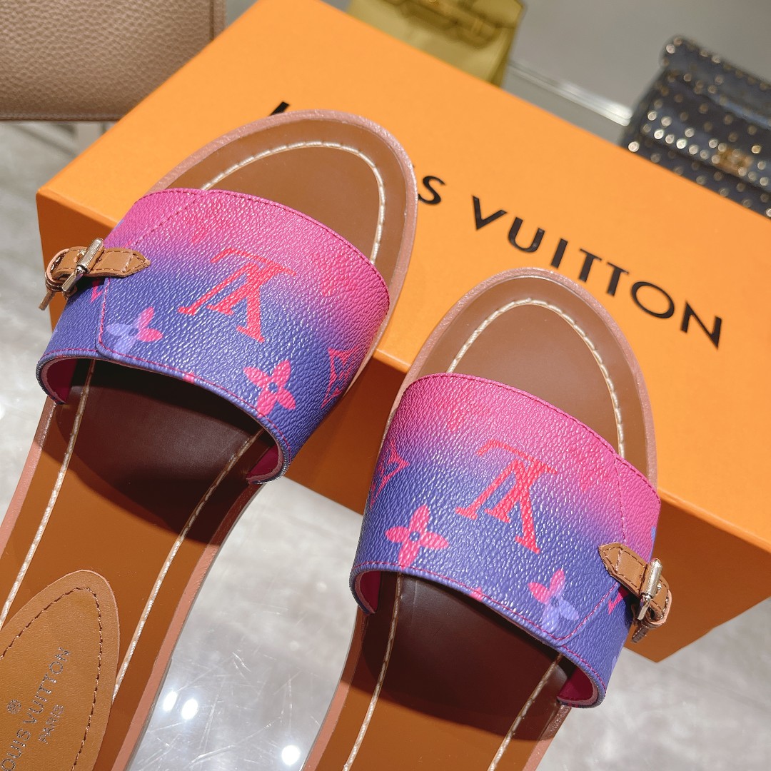 Louis Vuitton Lock It Flat Mule - DesignerGu