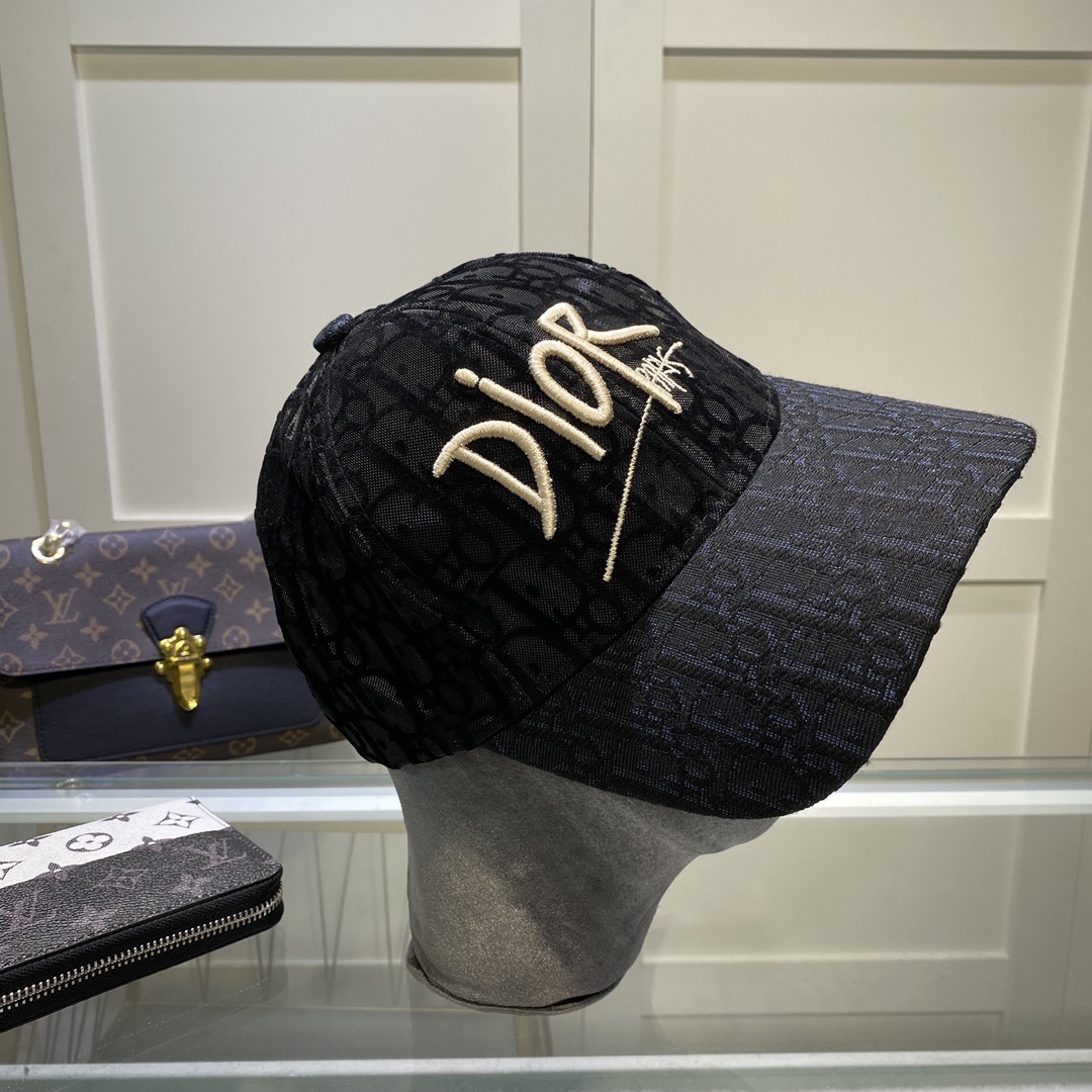 Dior Logo Embroidery Baseball Cap - DesignerGu