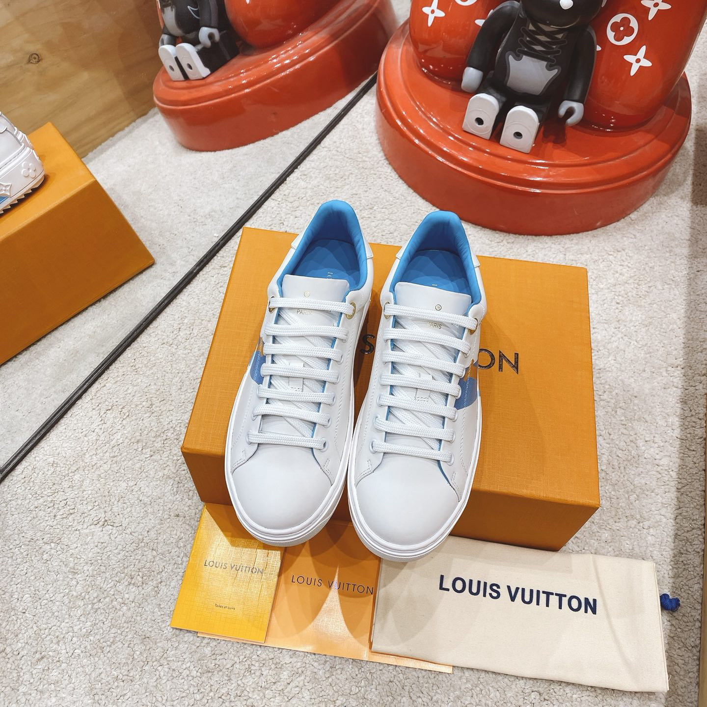 Louis Vuitton Logo Sneaker - DesignerGu