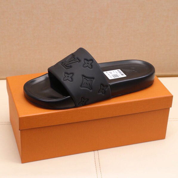 Louis Vuitton Monogram Slippers - DesignerGu