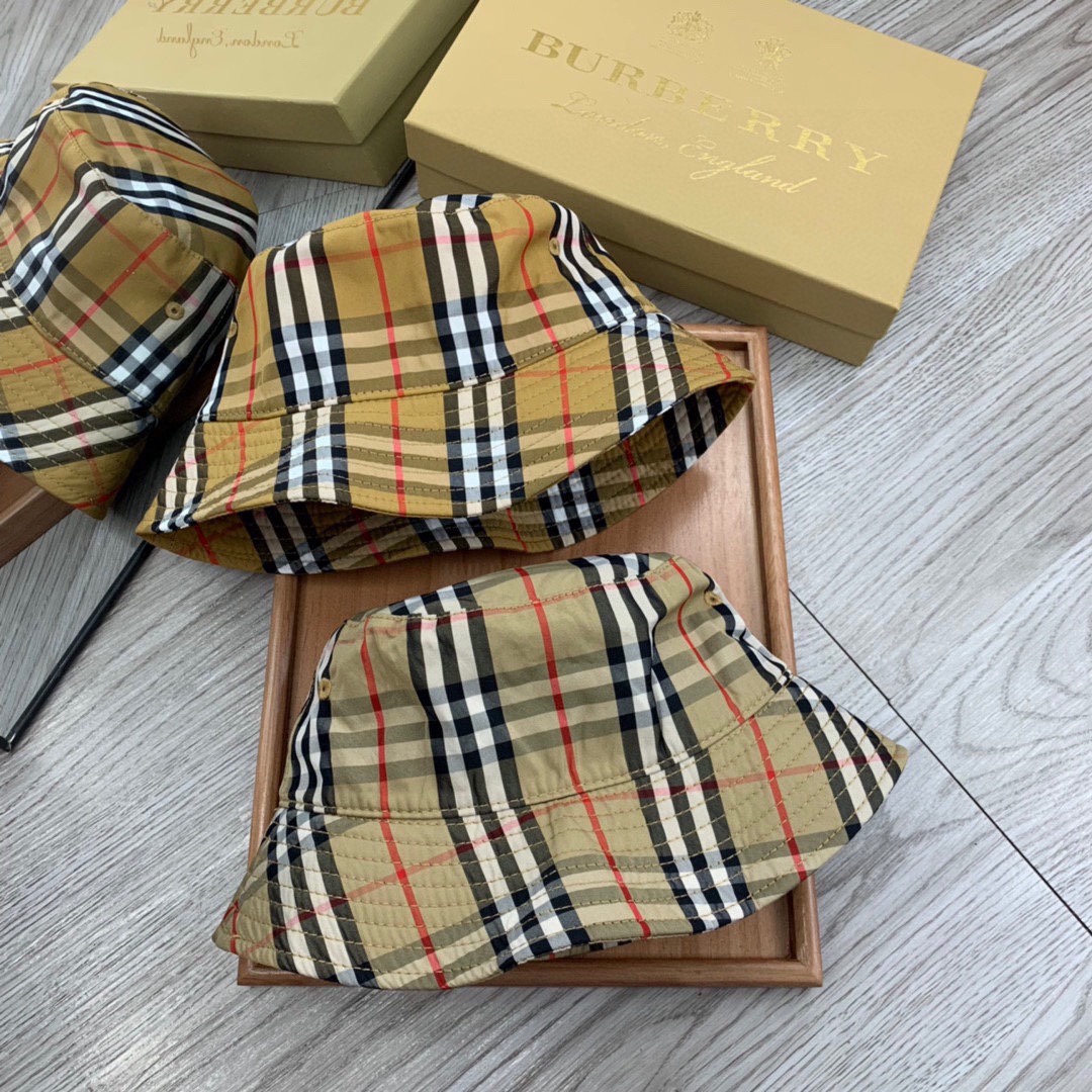 Burberry Vintage Check Cotton Bucket Hat - DesignerGu