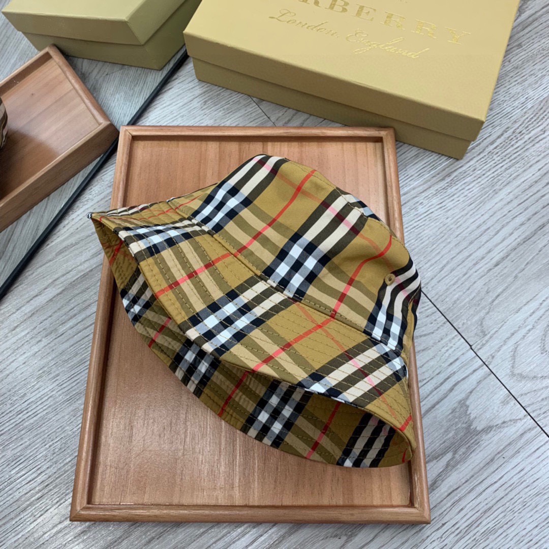 Burberry Vintage Check Cotton Bucket Hat - DesignerGu