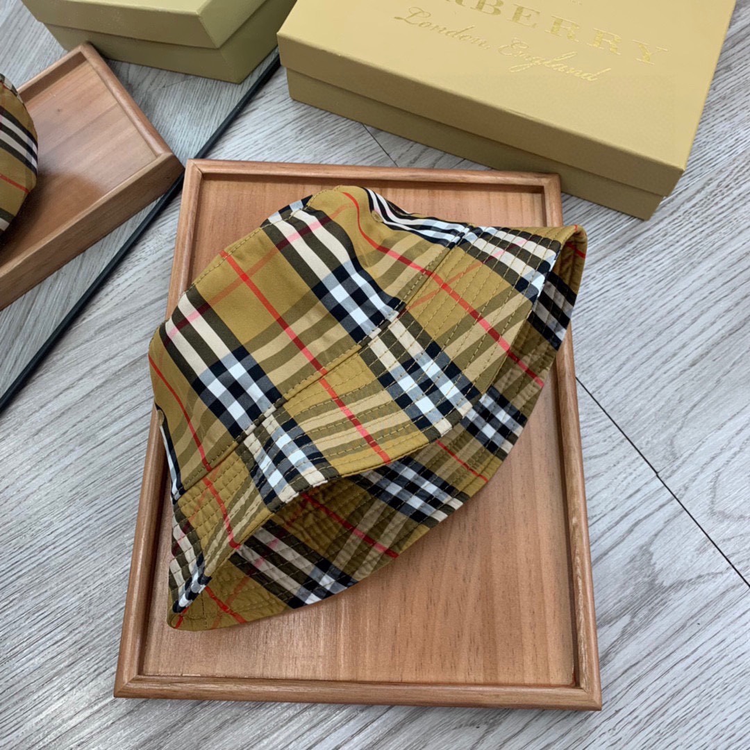 Burberry Vintage Check Cotton Bucket Hat - DesignerGu