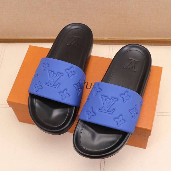 Louis Vuitton Monogram Slippers - DesignerGu