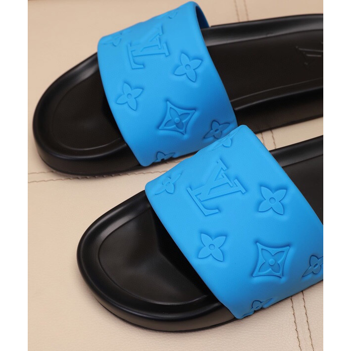 Louis Vuitton Monogram Slippers - DesignerGu