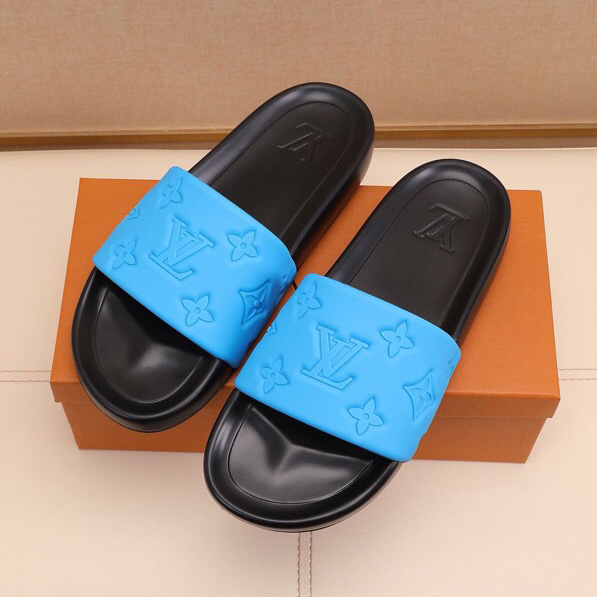 Louis Vuitton Monogram Slippers - DesignerGu