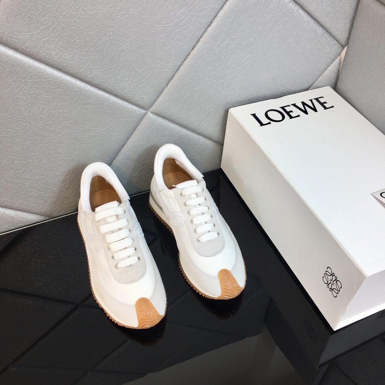 Loewe Flow Runner In Calfskin - DesignerGu