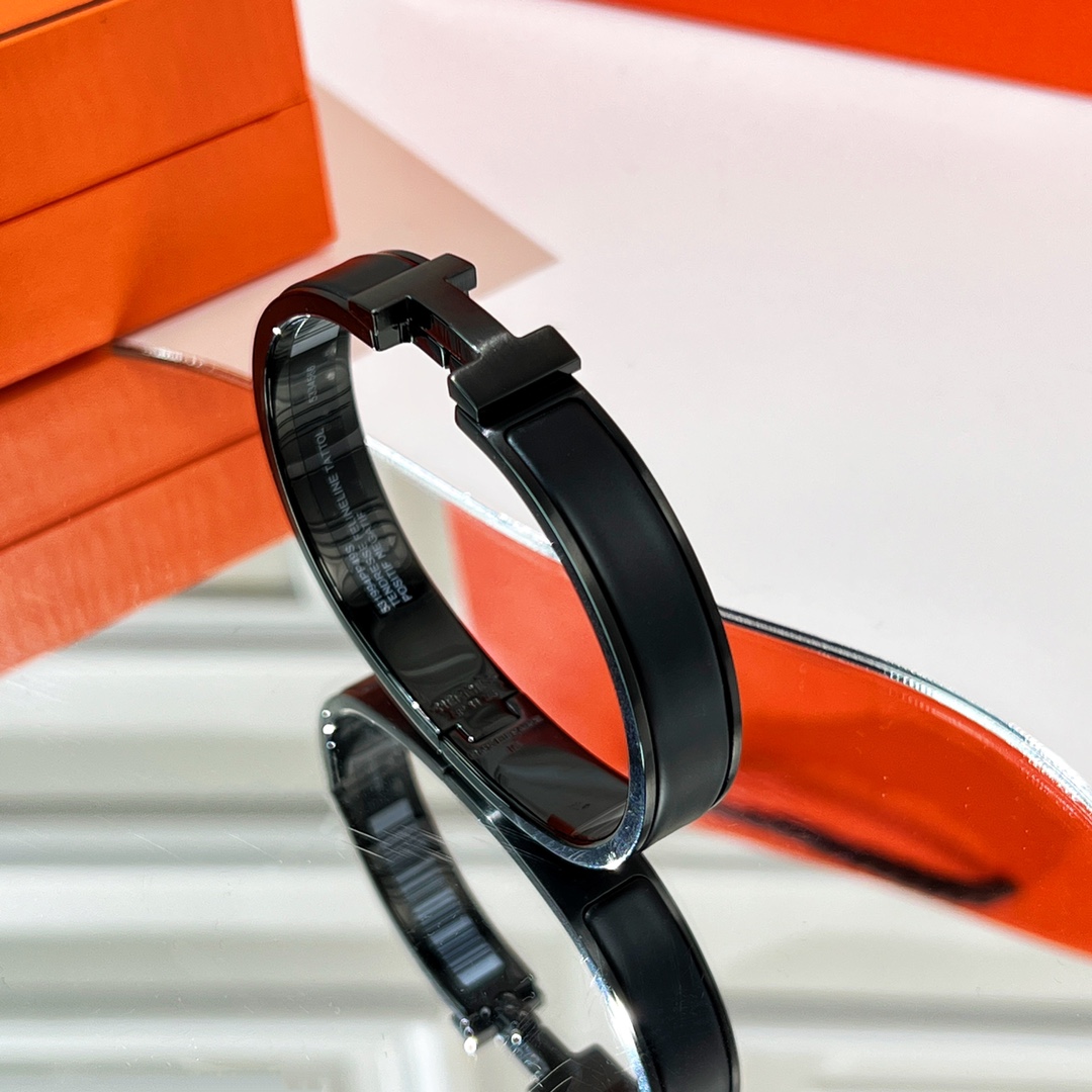 Hermes  Clic HH So Black Bracelets - DesignerGu