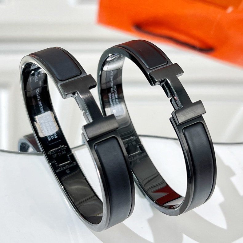 Hermes  Clic HH So Black Bracelets - DesignerGu