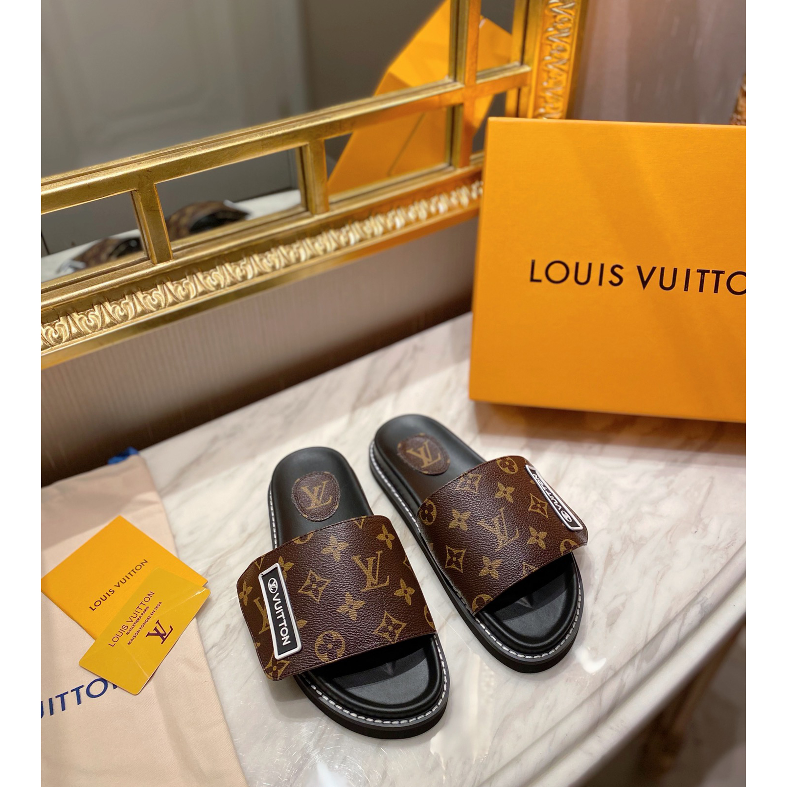 Louis Vuitton Monogram Slipper - DesignerGu