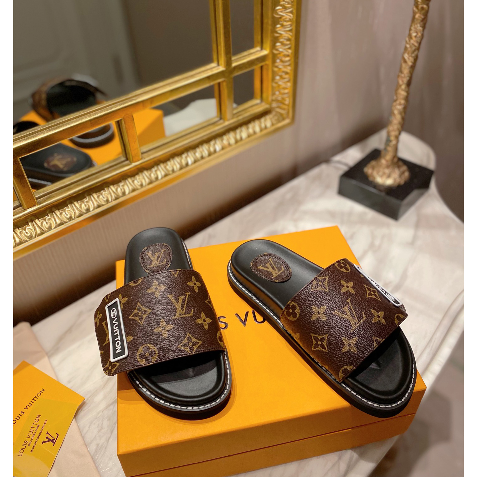 Louis Vuitton Monogram Slipper - DesignerGu