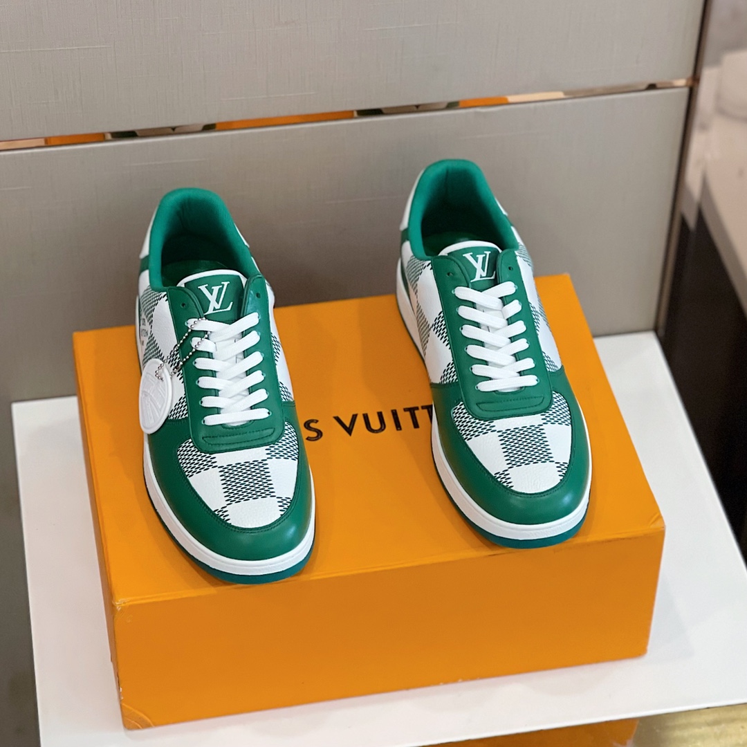 Louis Vuitton Men's Rivoli Sneaker - DesignerGu