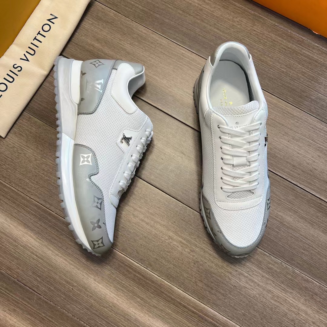 Louis Vuitton Logo Sneaker - DesignerGu